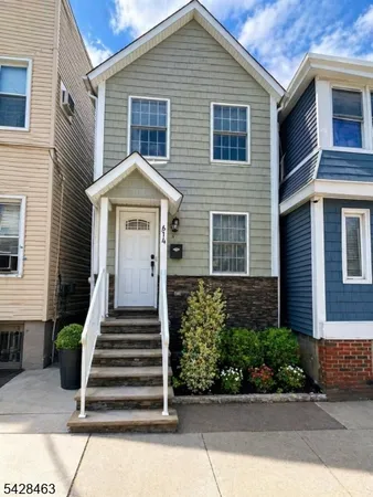 $2,800 | 614 4th Avenue, Elizabeth, NJ 07202