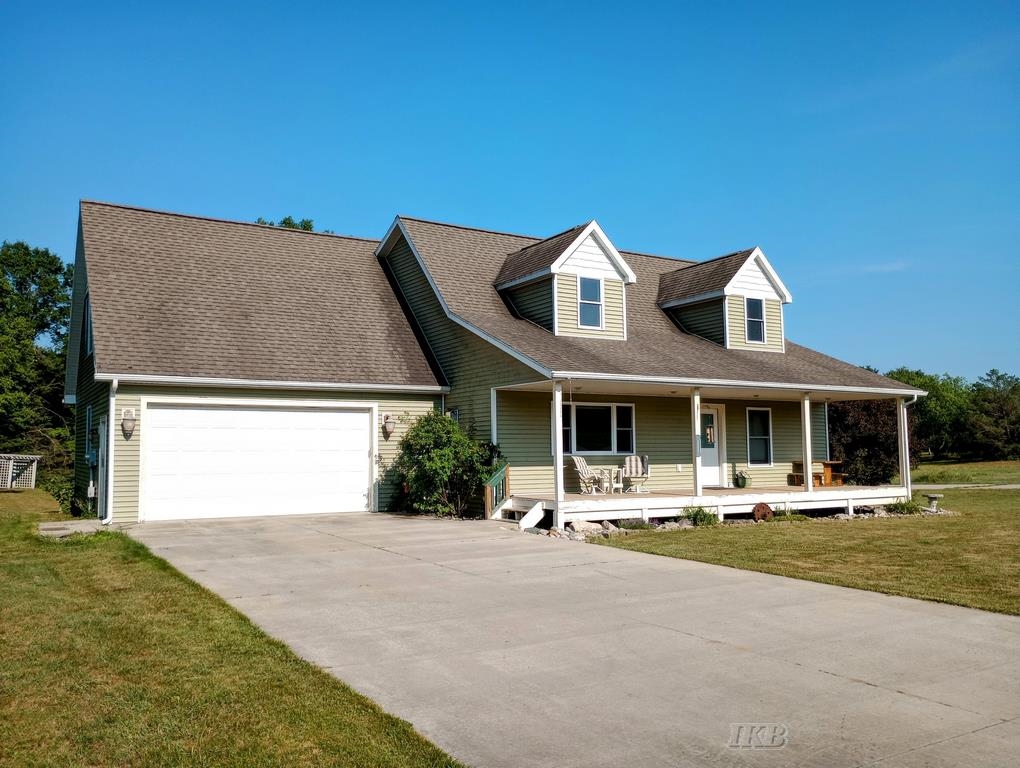 8226 Red Pne Ridge Harrison, MI 48625 - Photo 3 of 60