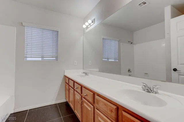 $2,650 | 1132 Bearpaw Catch Court, Henderson, NV 89052