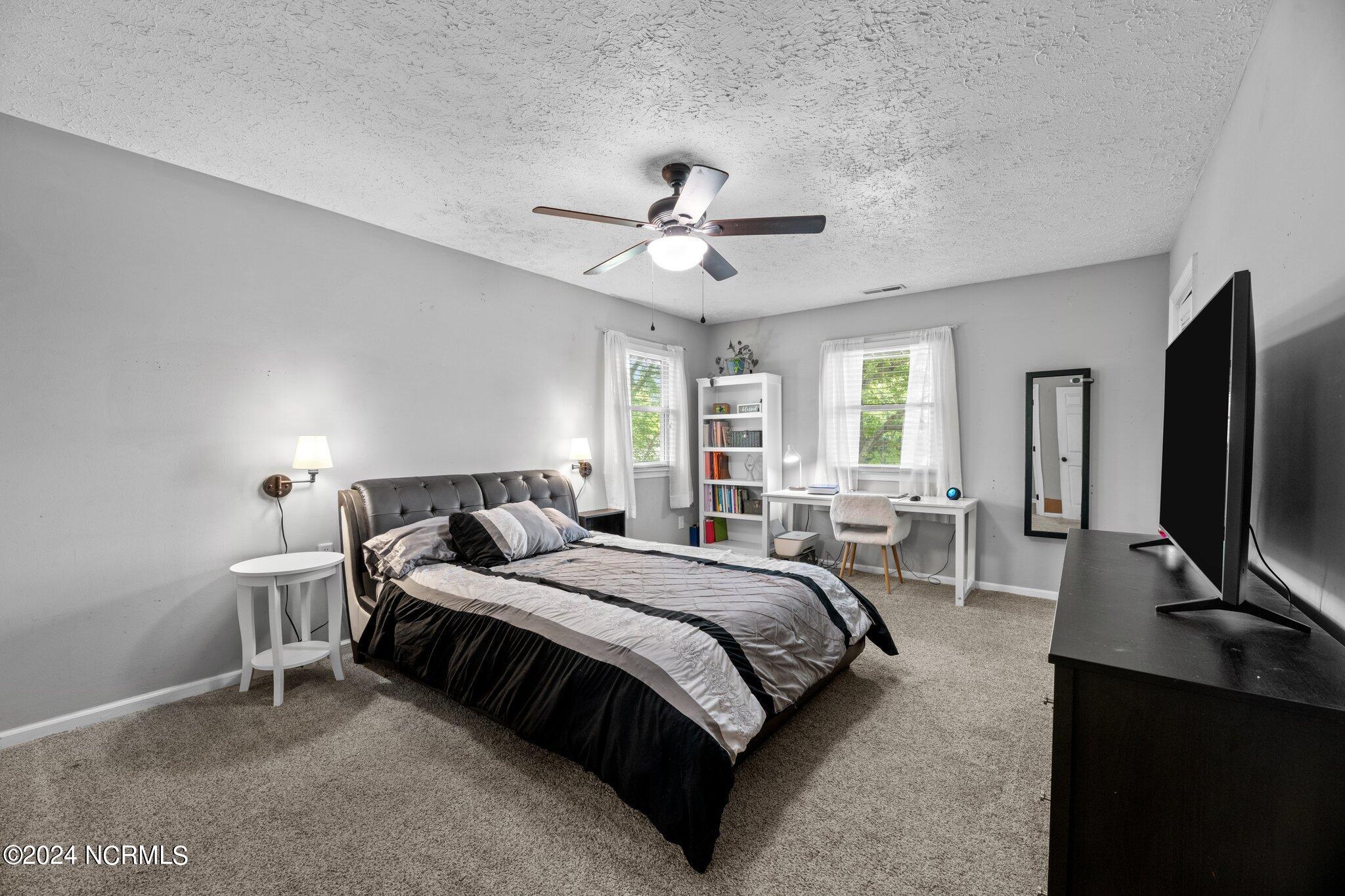 200 Manchester Road Havelock, NC 28532 - Photo 22 of 36 Located on second floor