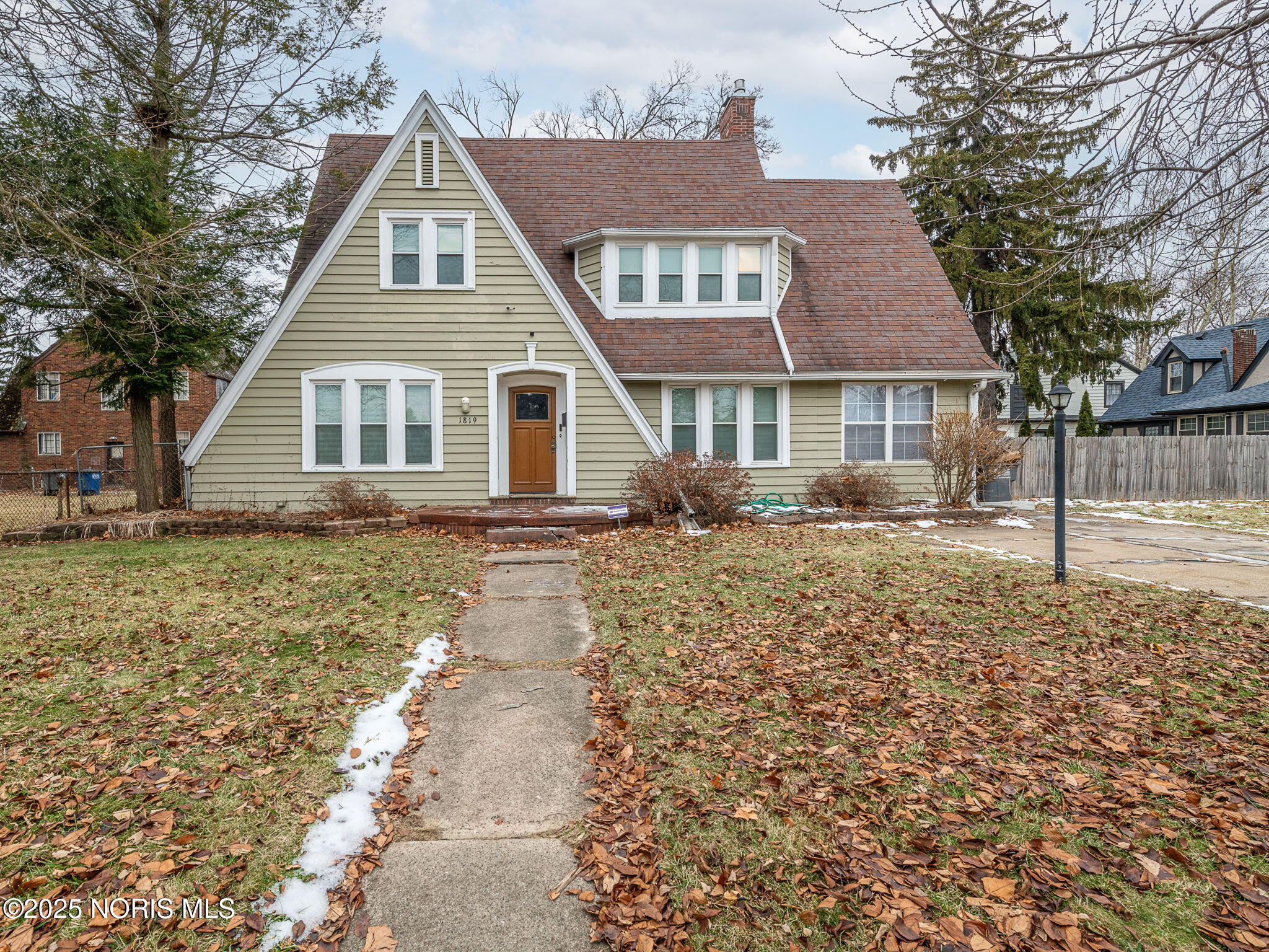 1819 Shenandoah Road Toledo, OH 43607 - Photo 1 of 35 1-web-or-mls-1819 Shenandoah-278-Edit