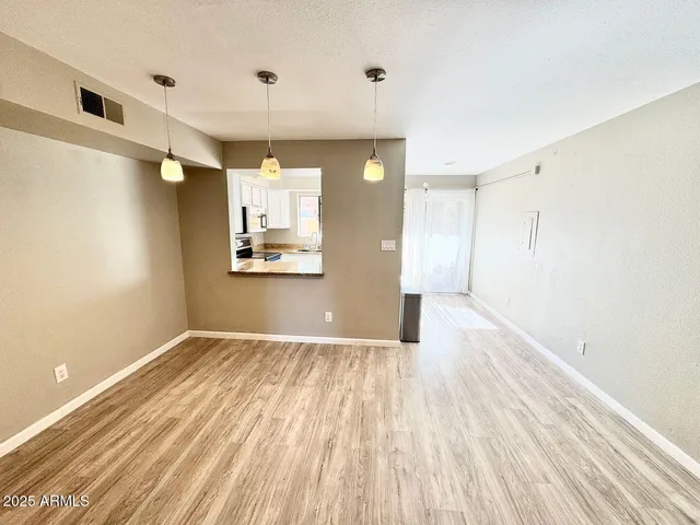 $1,695 | 1425 East Desert Cove Avenue, Unit 2, Phoenix, AZ 85020