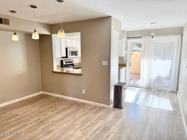 $1,695 | 1425 East Desert Cove Avenue, Unit 2, Phoenix, AZ 85020
