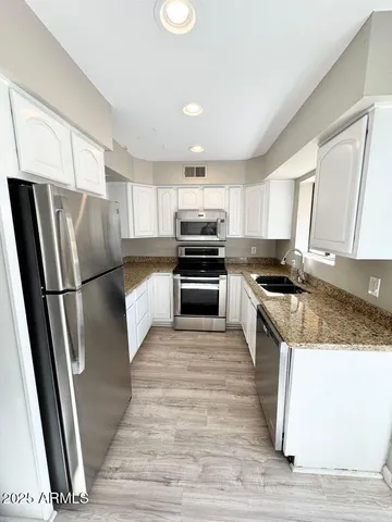 $1,695 | 1425 East Desert Cove Avenue, Unit 2, Phoenix, AZ 85020