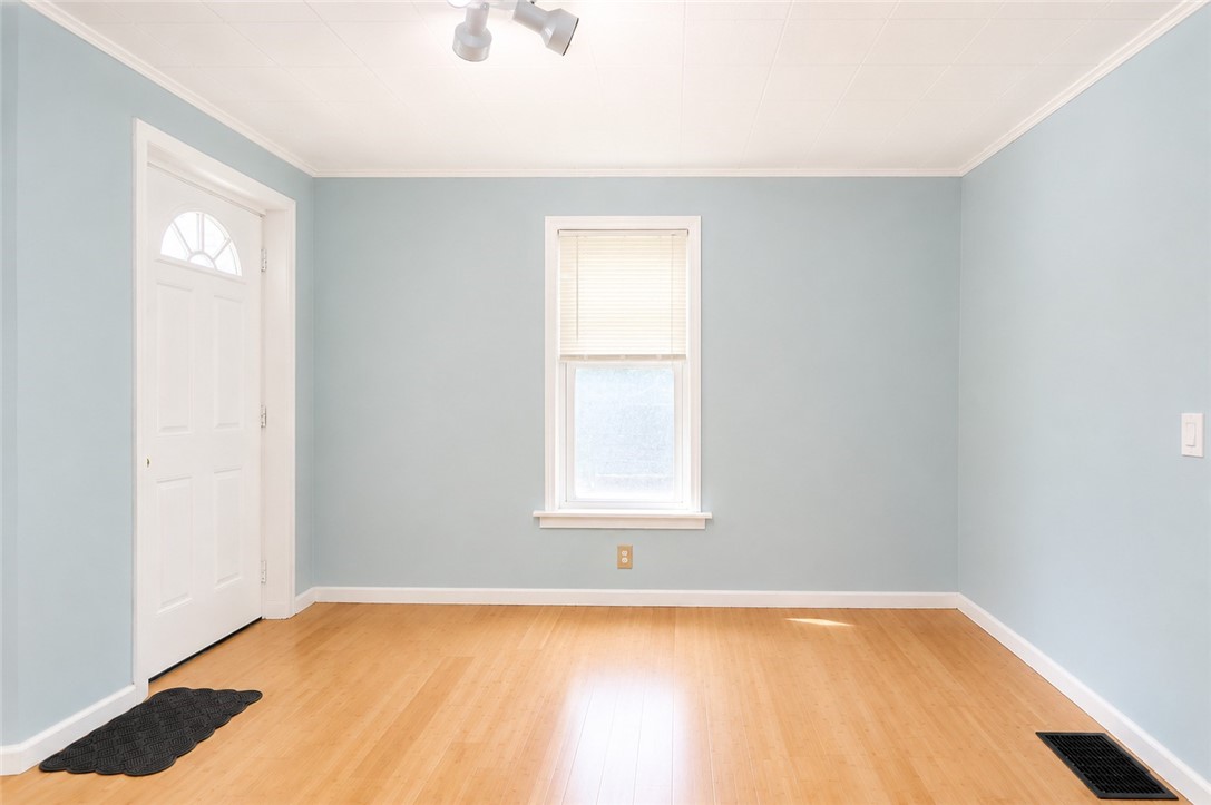 55 Myrtle Street Rochester, NY 14606 - Photo 4 of 23 Gallery Image 4