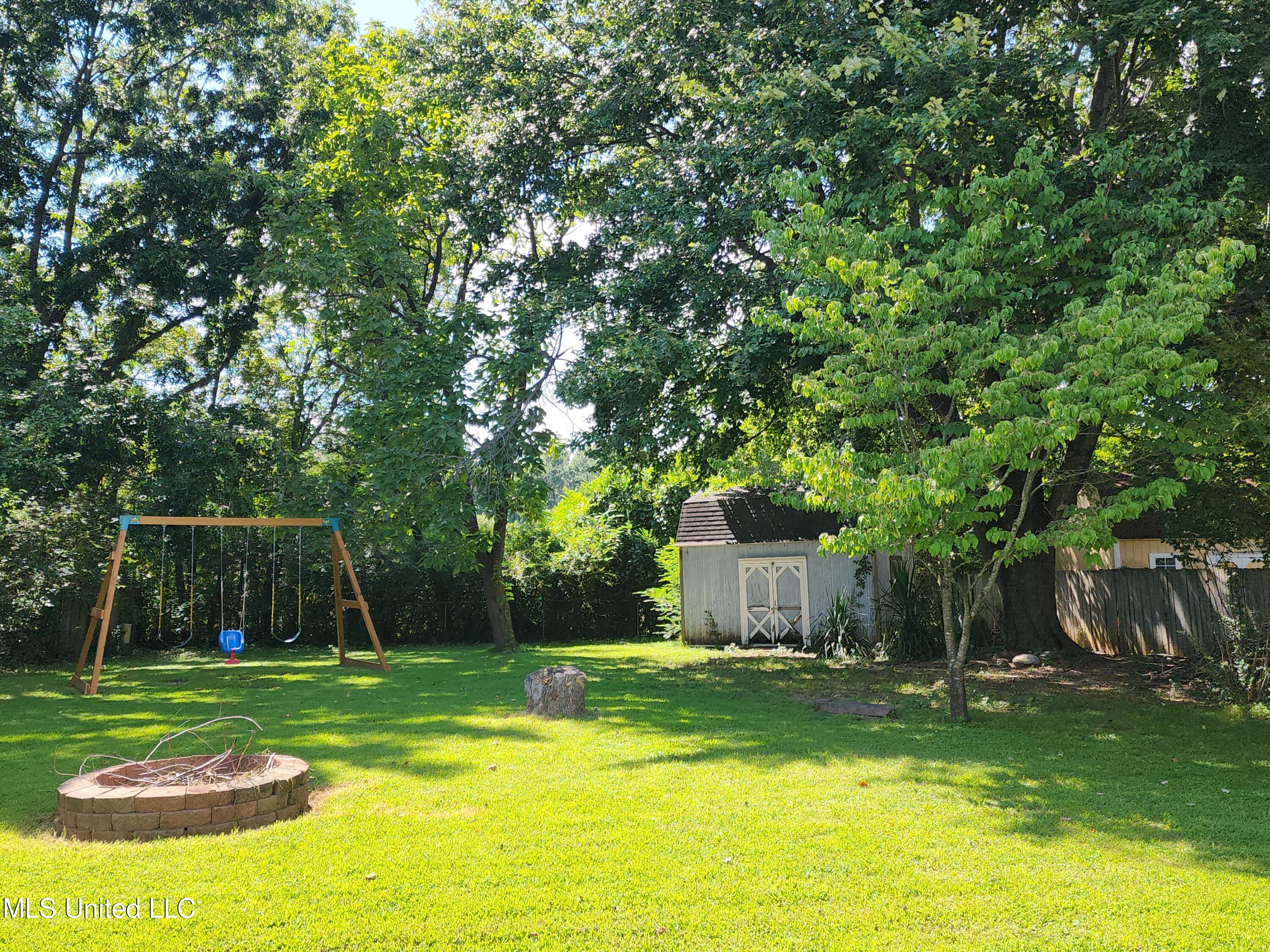 6901 Alexander Road Olive Branch, MS 38654 - Photo 14 of 15 Private Backyard