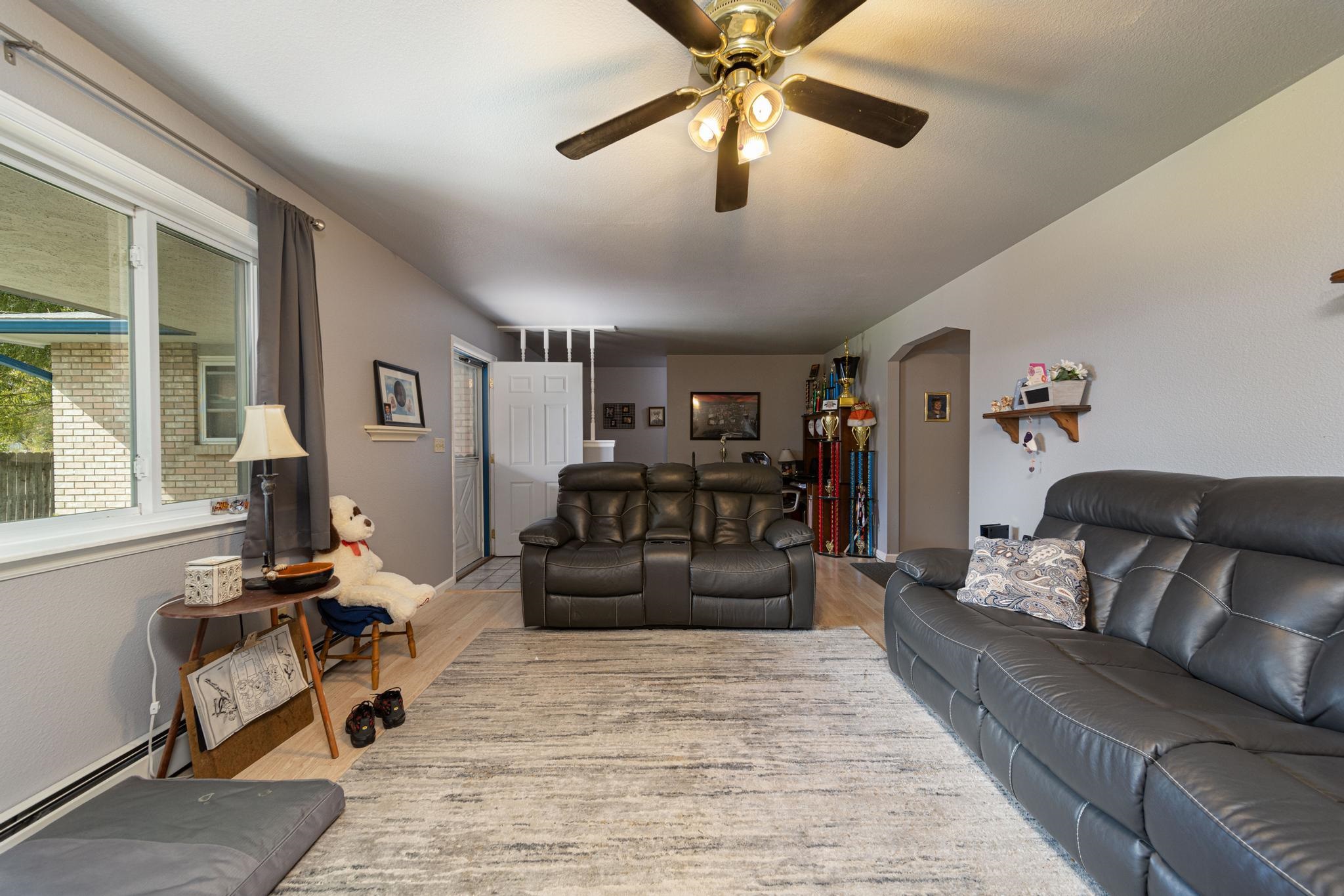3024 F F 3/4 Road Grand Junction, CO 81504 - Photo 3 of 16 Gallery Image 3