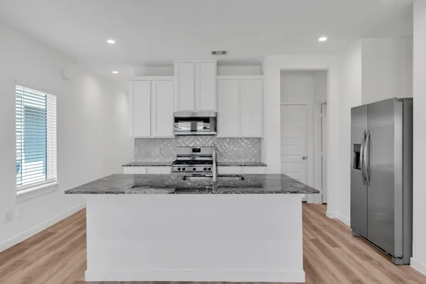 $2,225 | 10316 Penryn Frst Trail, Houston, TX 77051