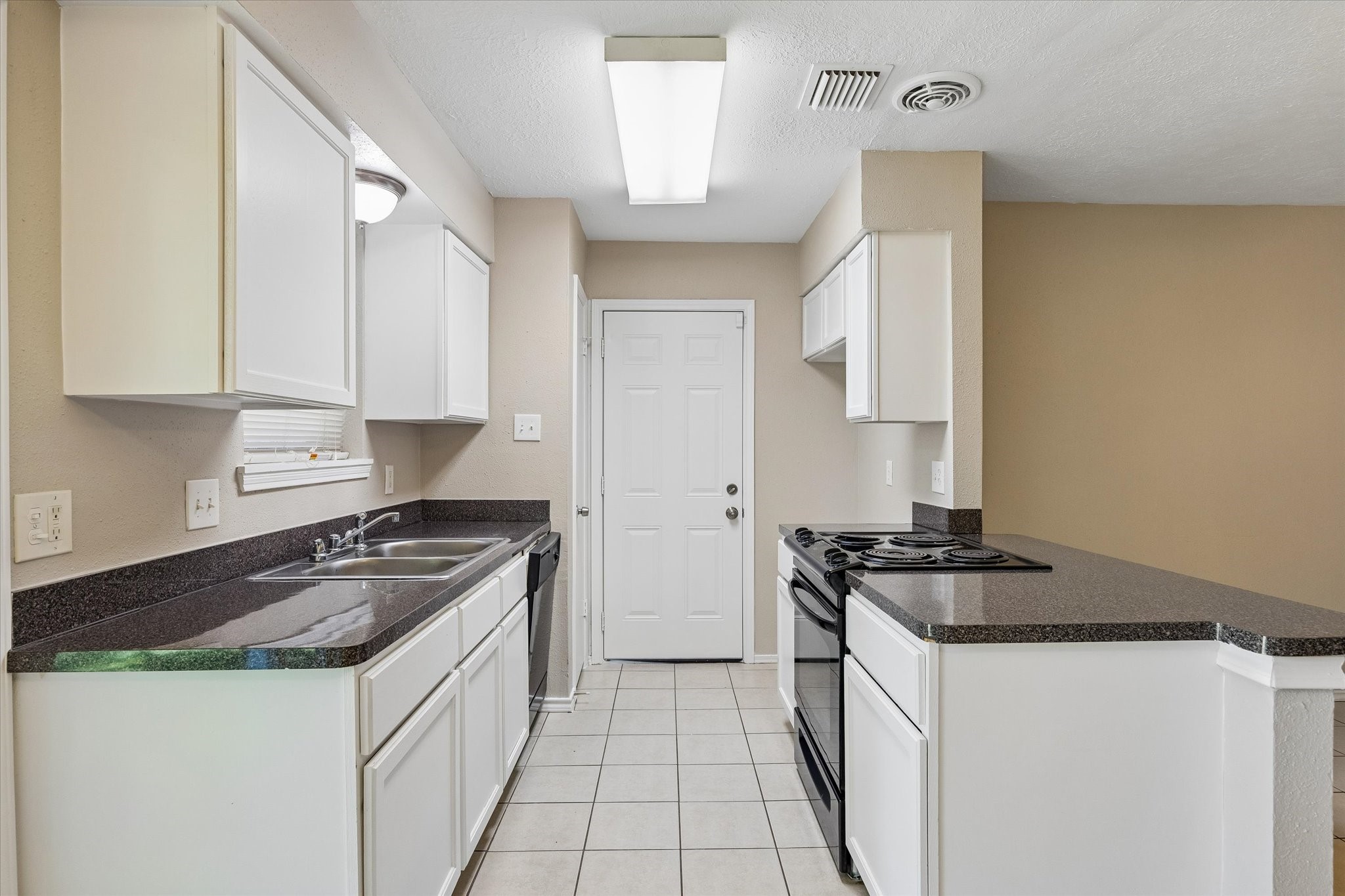 15110 Buxley Street Houston, TX 77053 - Photo 5 of 12