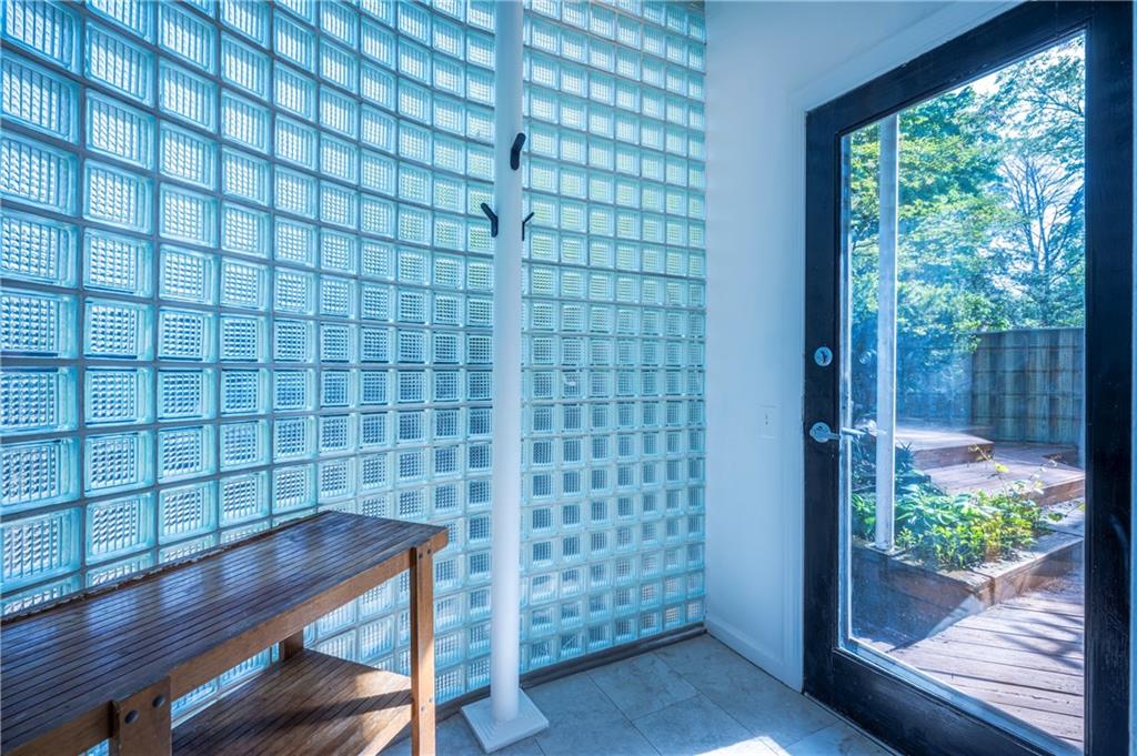 5820 Howe Street Pittsburgh, PA 15232 - Photo 18 of 49 Gallery Image 18