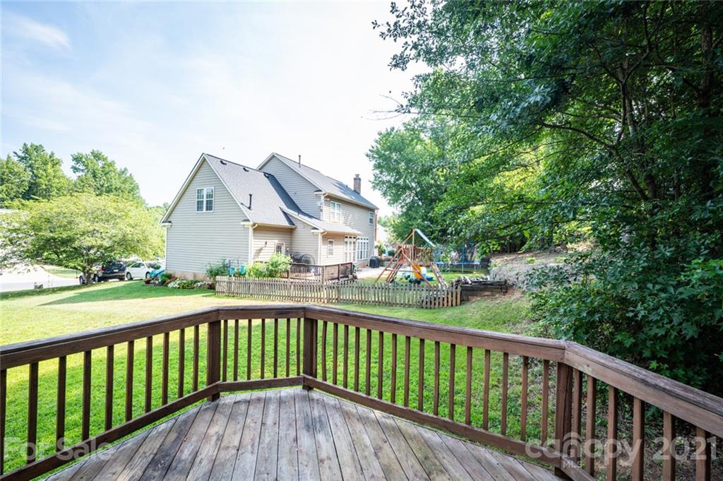 840 Knightsbridge Road Fort Mill, SC 29708 - Photo 28 of 32 a view of a street from a balcony