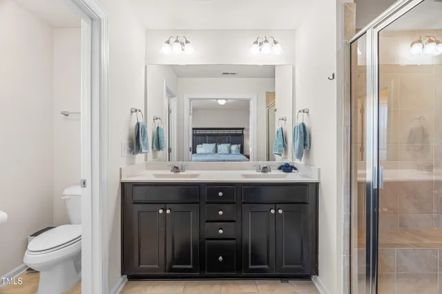 a bathroom with a sink and a toilet