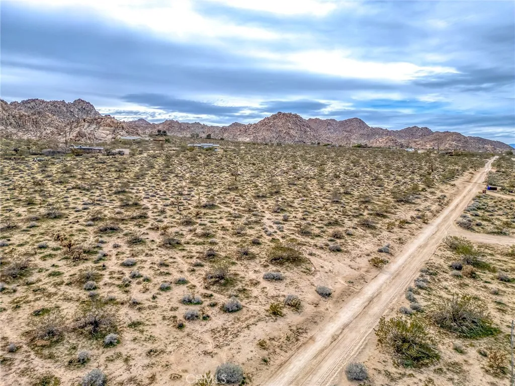 130 Hollinger Road Joshua Tree, CA 92252 - Photo 19 of 41