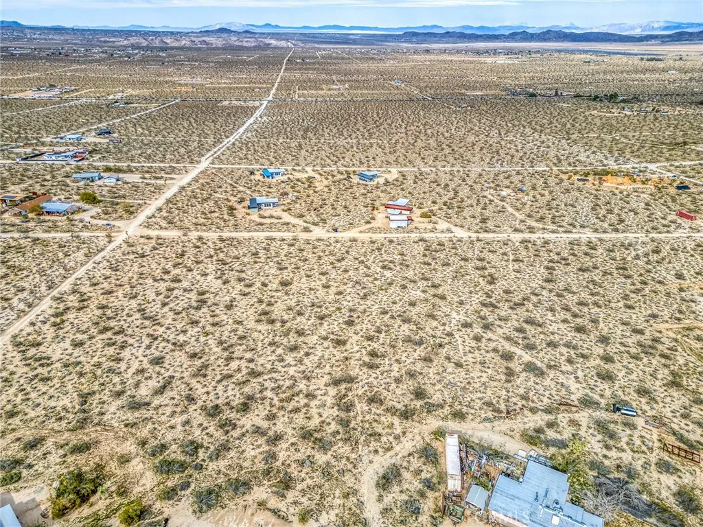 130 Hollinger Road Joshua Tree, CA 92252 - Photo 27 of 41
