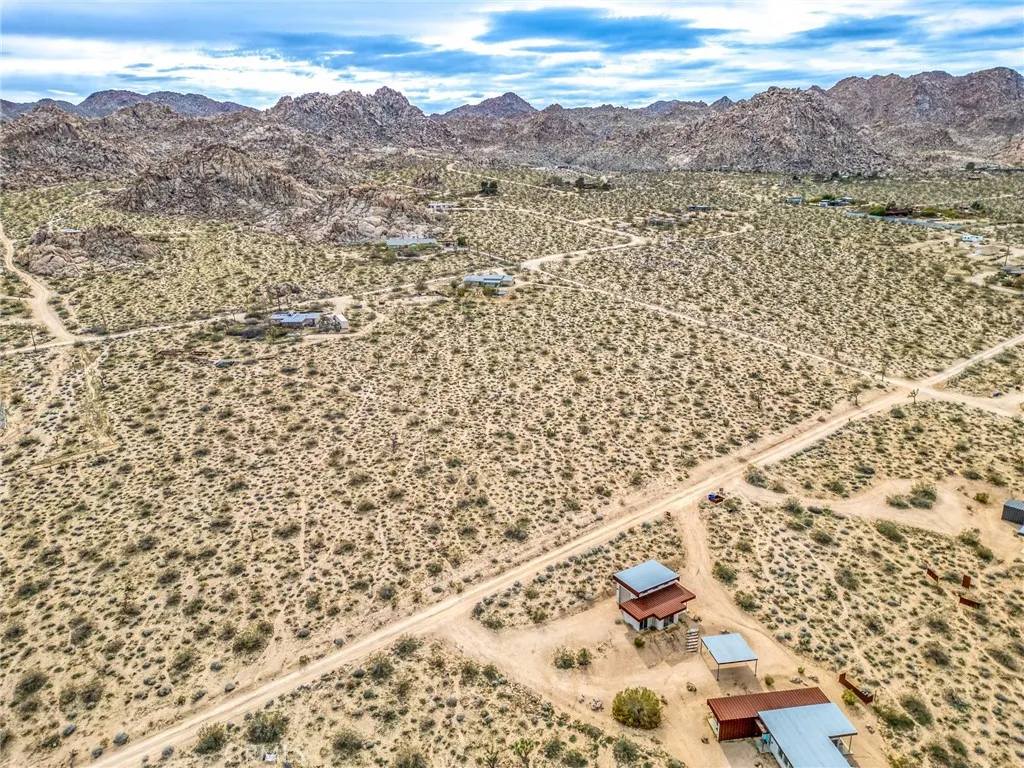 130 Hollinger Road Joshua Tree, CA 92252 - Photo 38 of 41