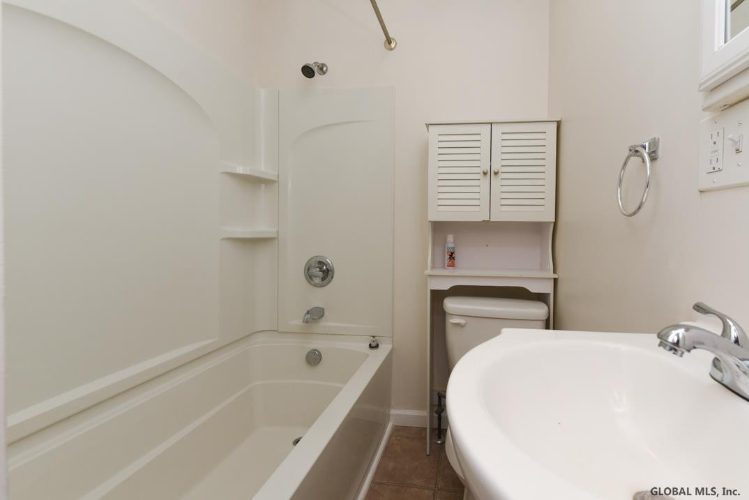 3 Vly Road Colonie, NY 12205 - Photo 22 of 30 Photo 25