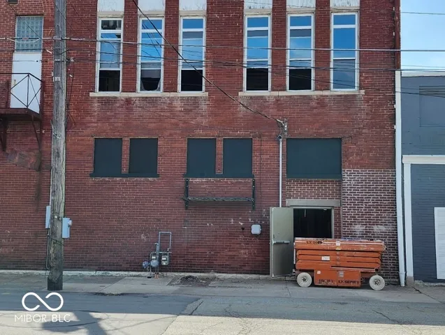 $75,000 | 36 East Main Street, Knightstown, IN 46148