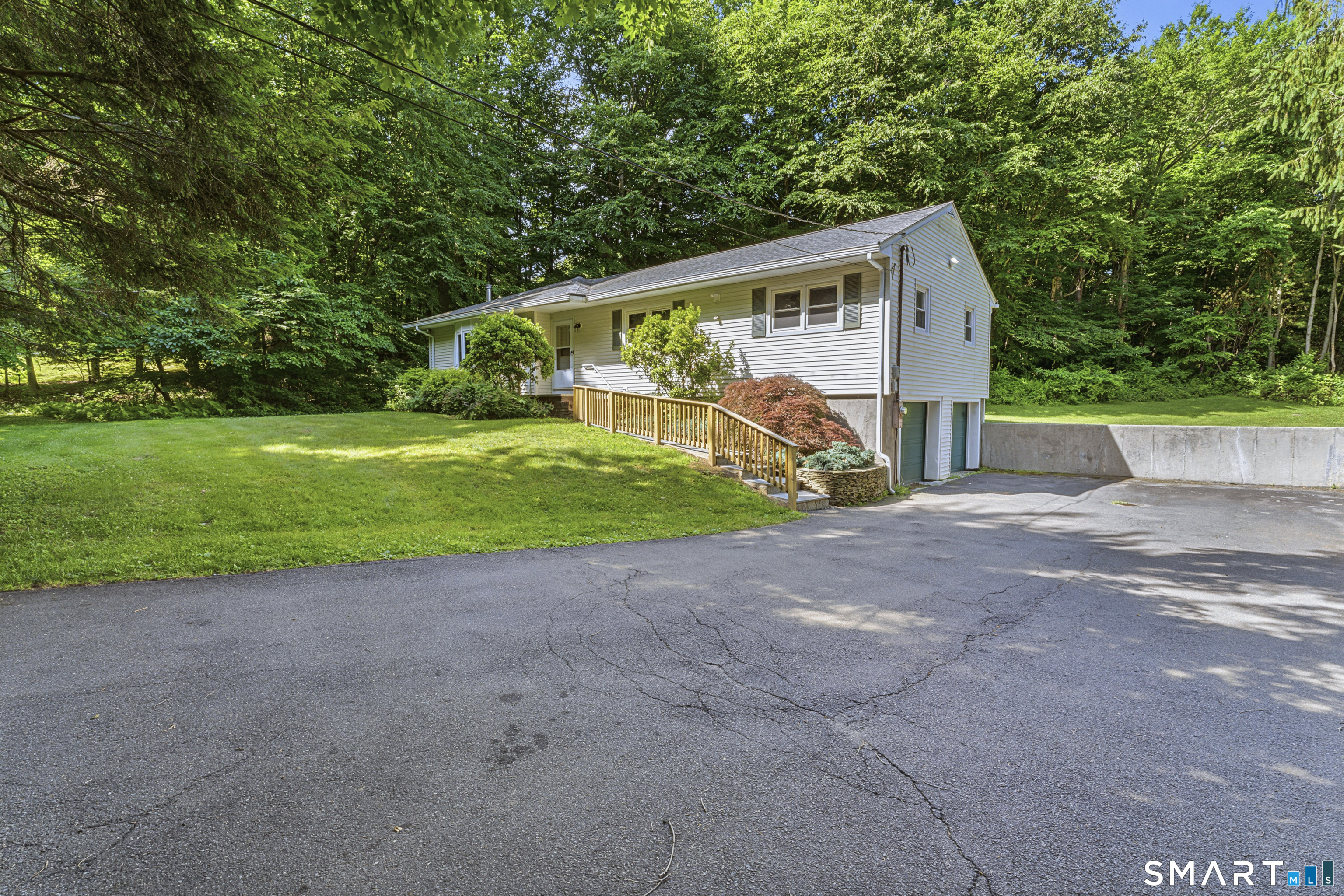 14 Saw Mill Road Newtown, CT 06470 - Photo 29 of 35