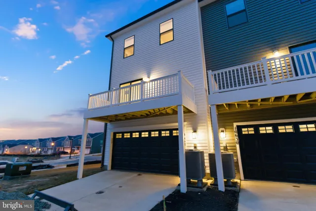 a view of a building with entryway