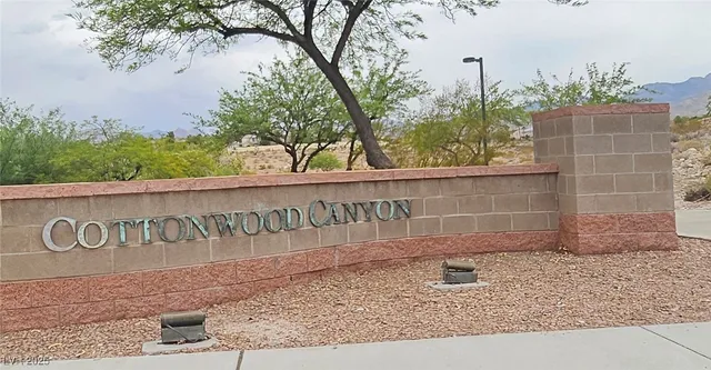 $4,000 | 10517 India Hawthorn Avenue, Las Vegas, NV 89144