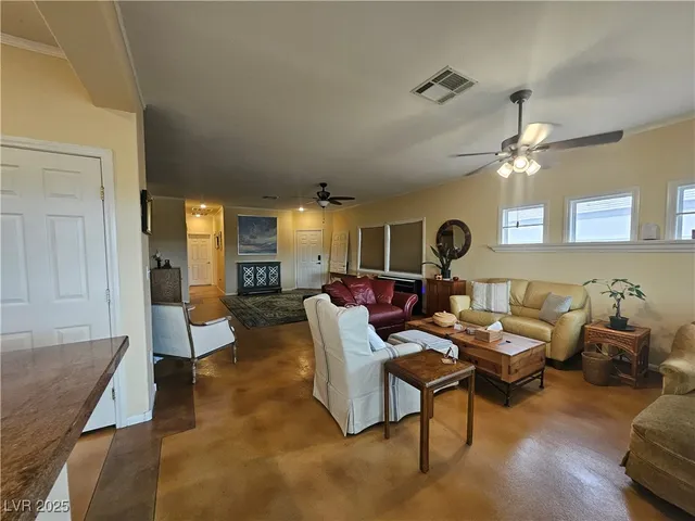 $4,000 | 10517 India Hawthorn Avenue, Las Vegas, NV 89144