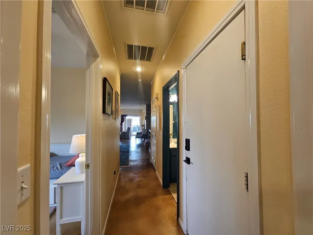 $4,000 | 10517 India Hawthorn Avenue, Las Vegas, NV 89144