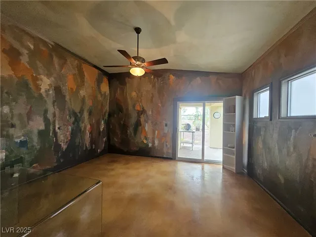 $4,000 | 10517 India Hawthorn Avenue, Las Vegas, NV 89144