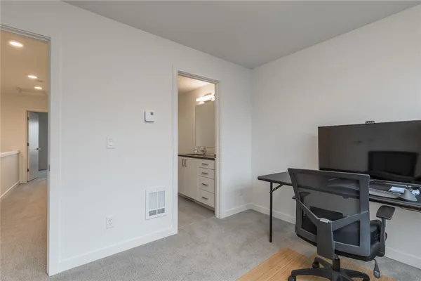 $594,950 | 32779 Madrona Avenue Southeast, Black Diamond, WA 98010