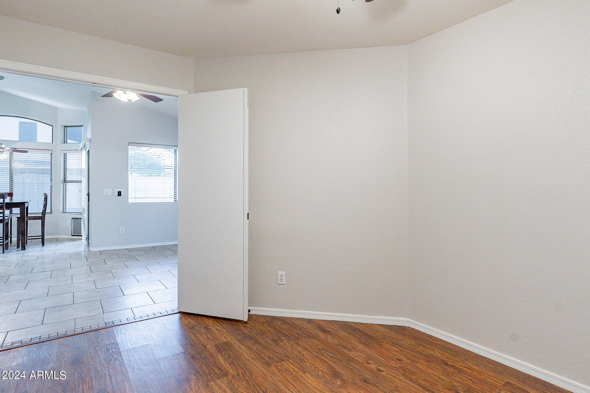 1774 East Del Rio Street Gilbert, AZ 85295 - Photo 13 of 32 21-web-or-mls-Del-21