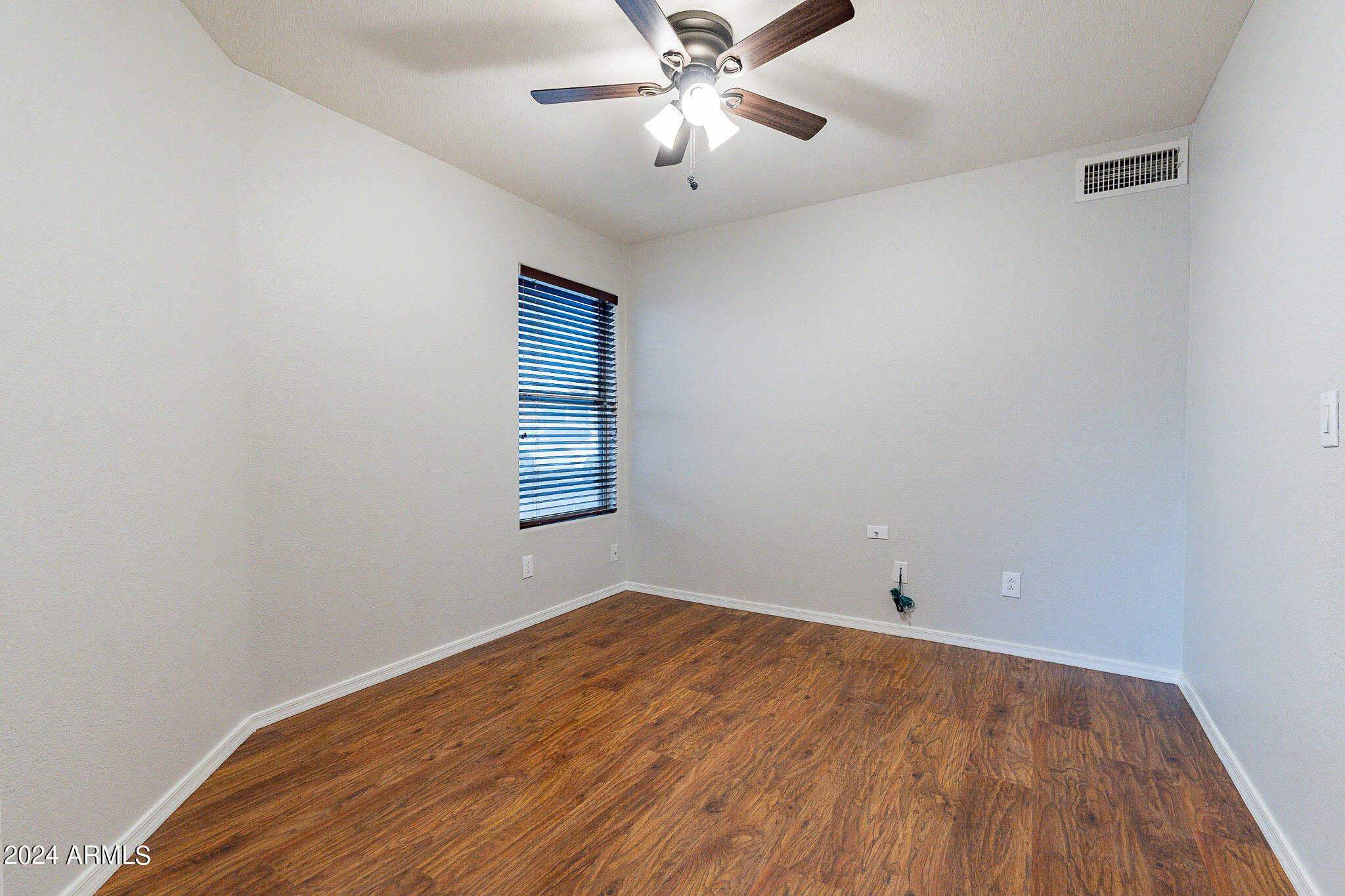 1774 East Del Rio Street Gilbert, AZ 85295 - Photo 14 of 32 33-web-or-mls-Del-33