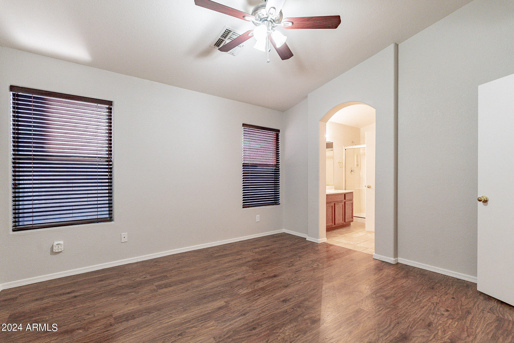 1774 East Del Rio Street Gilbert, AZ 85295 - Photo 19 of 32 28-web-or-mls-Del-28