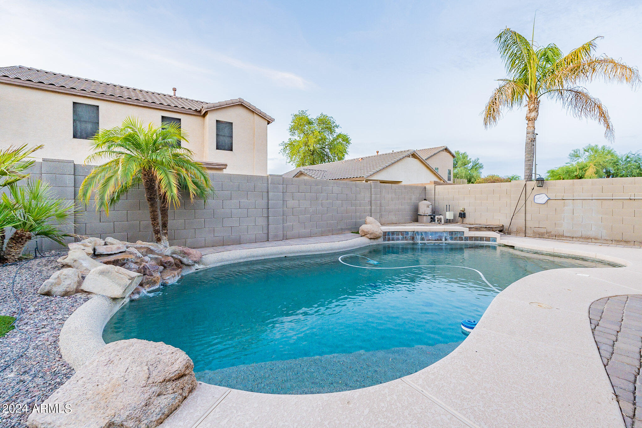 1774 East Del Rio Street Gilbert, AZ 85295 - Photo 28 of 32 69-web-or-mls-Del-twilight-7