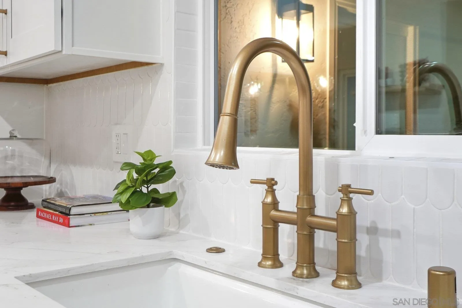 7427 Margerum Avenue San Diego, CA 92120 - Photo 14 of 37