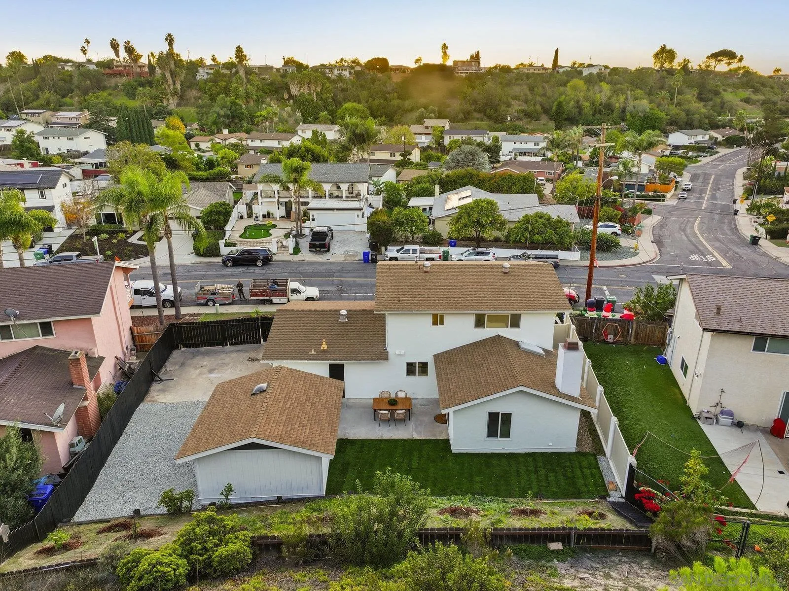 7427 Margerum Avenue San Diego, CA 92120 - Photo 4 of 37