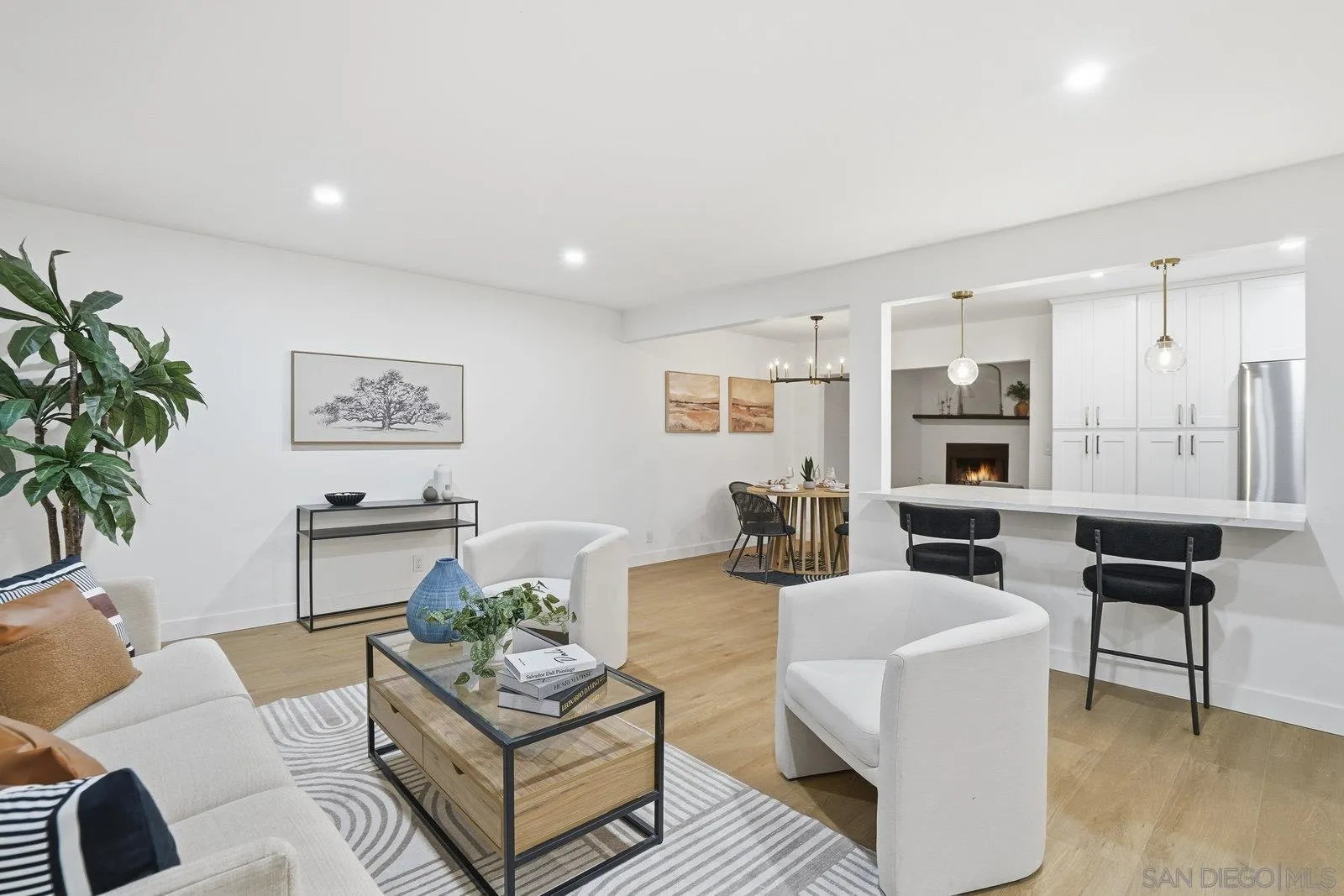 7427 Margerum Avenue San Diego, CA 92120 - Photo 7 of 37