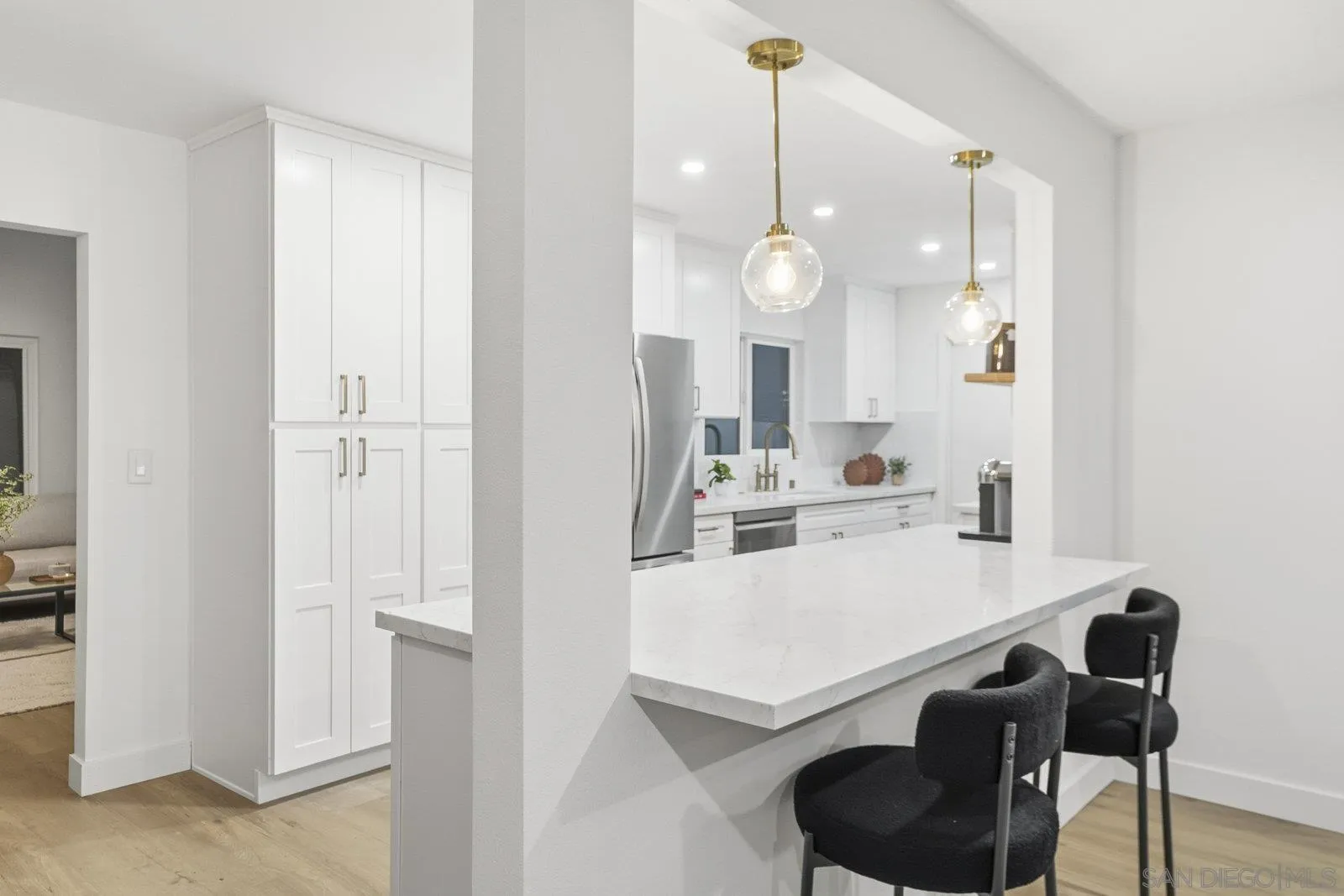 7427 Margerum Avenue San Diego, CA 92120 - Photo 9 of 37