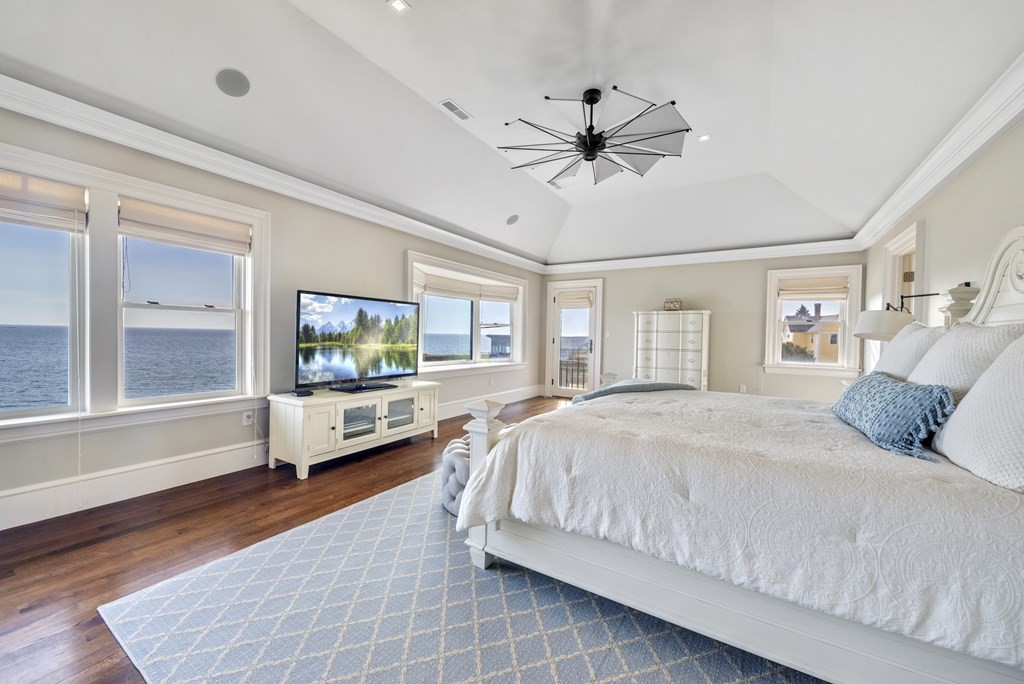 15 Spray Avenue Marblehead, MA 01945 - Photo 28 of 42 a bedroom with a large bed and a window