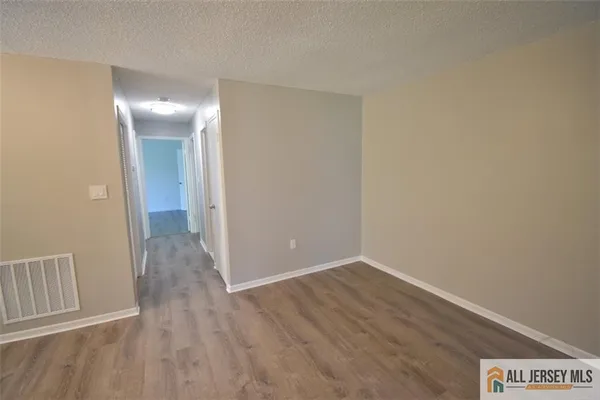 $2,600 | 49 Farnham Square, Sayreville, NJ 08859