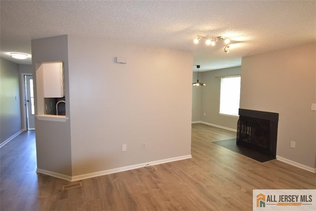 49 Farnham Square Sayreville, NJ 08859 - Photo 19 of 23