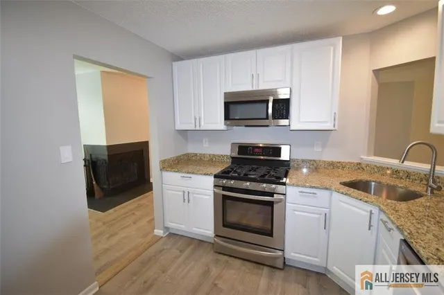 $2,600 | 49 Farnham Square, Sayreville, NJ 08859