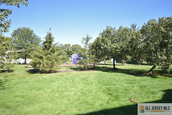 $2,600 | 49 Farnham Square, Sayreville, NJ 08859