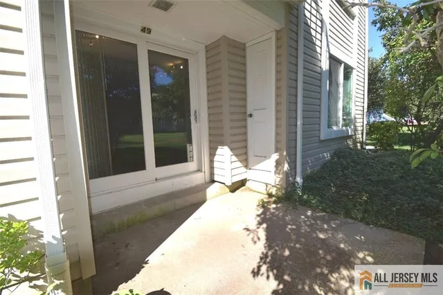 $2,600 | 49 Farnham Square, Sayreville, NJ 08859