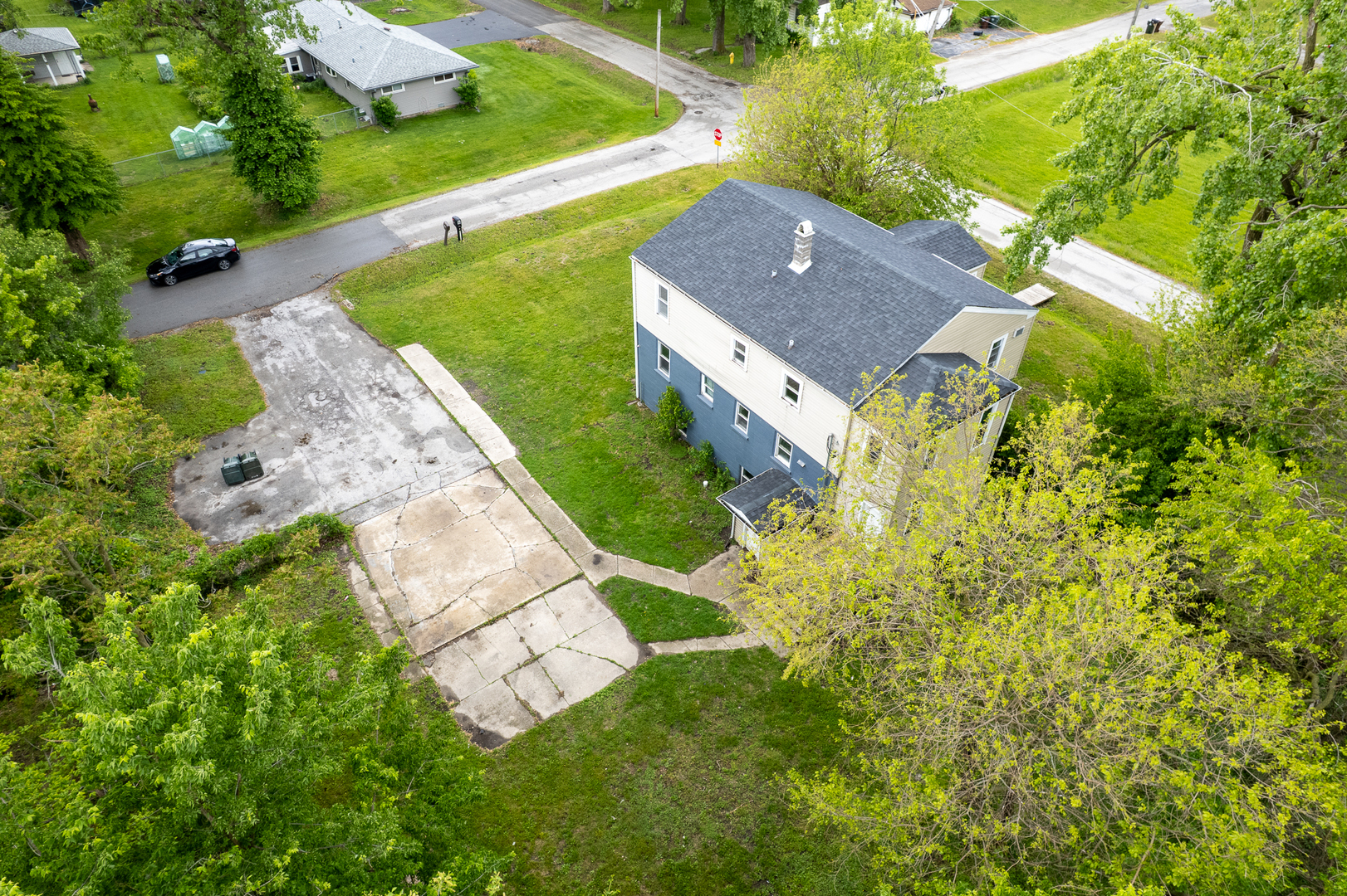 17231 Laflin Avenue East Hazel Crest, IL 60429 - Photo 4 of 25