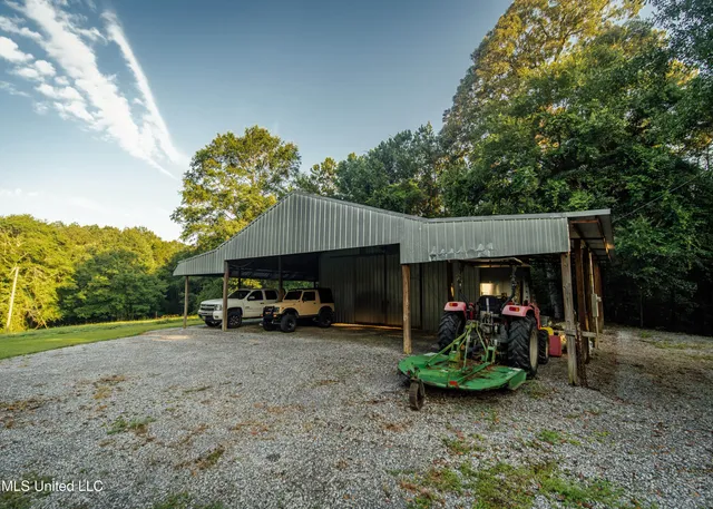$665,000 | 741 County Road 29, Louin, MS 39338