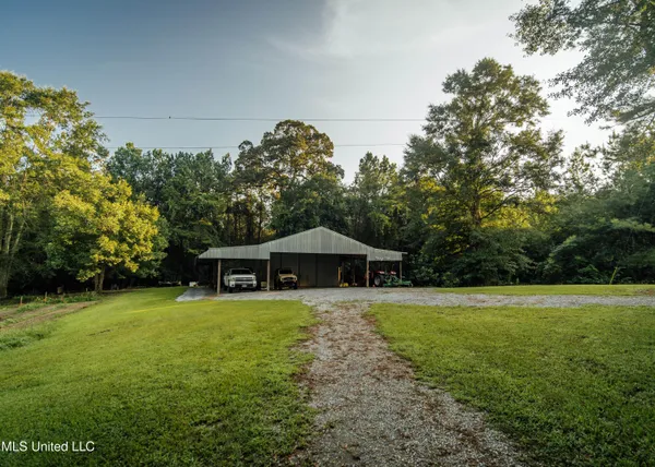 $665,000 | 741 County Road 29, Louin, MS 39338