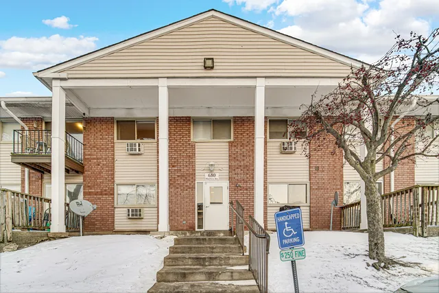 $169,900 | 680 Marilyn Avenue, Unit 110, Glendale Heights, IL 60139