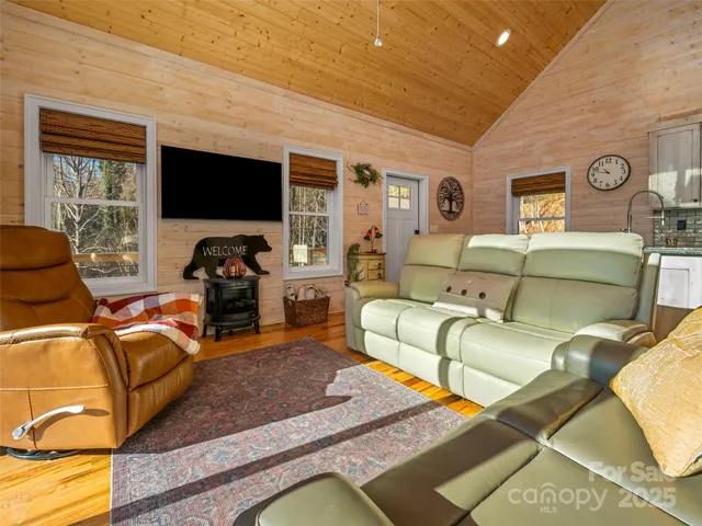 $435,000 | 865 Frost Road, Saluda, NC 28773