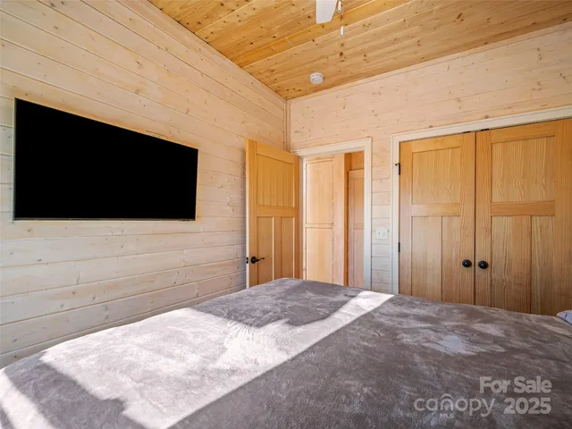 $435,000 | 865 Frost Road, Saluda, NC 28773