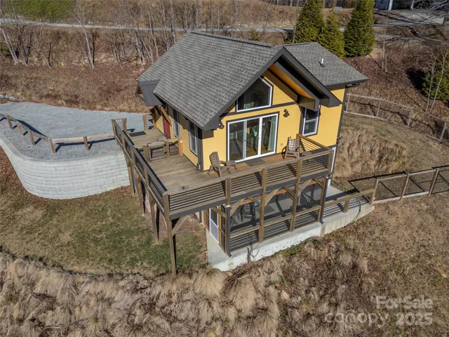 $435,000 | 865 Frost Road, Saluda, NC 28773