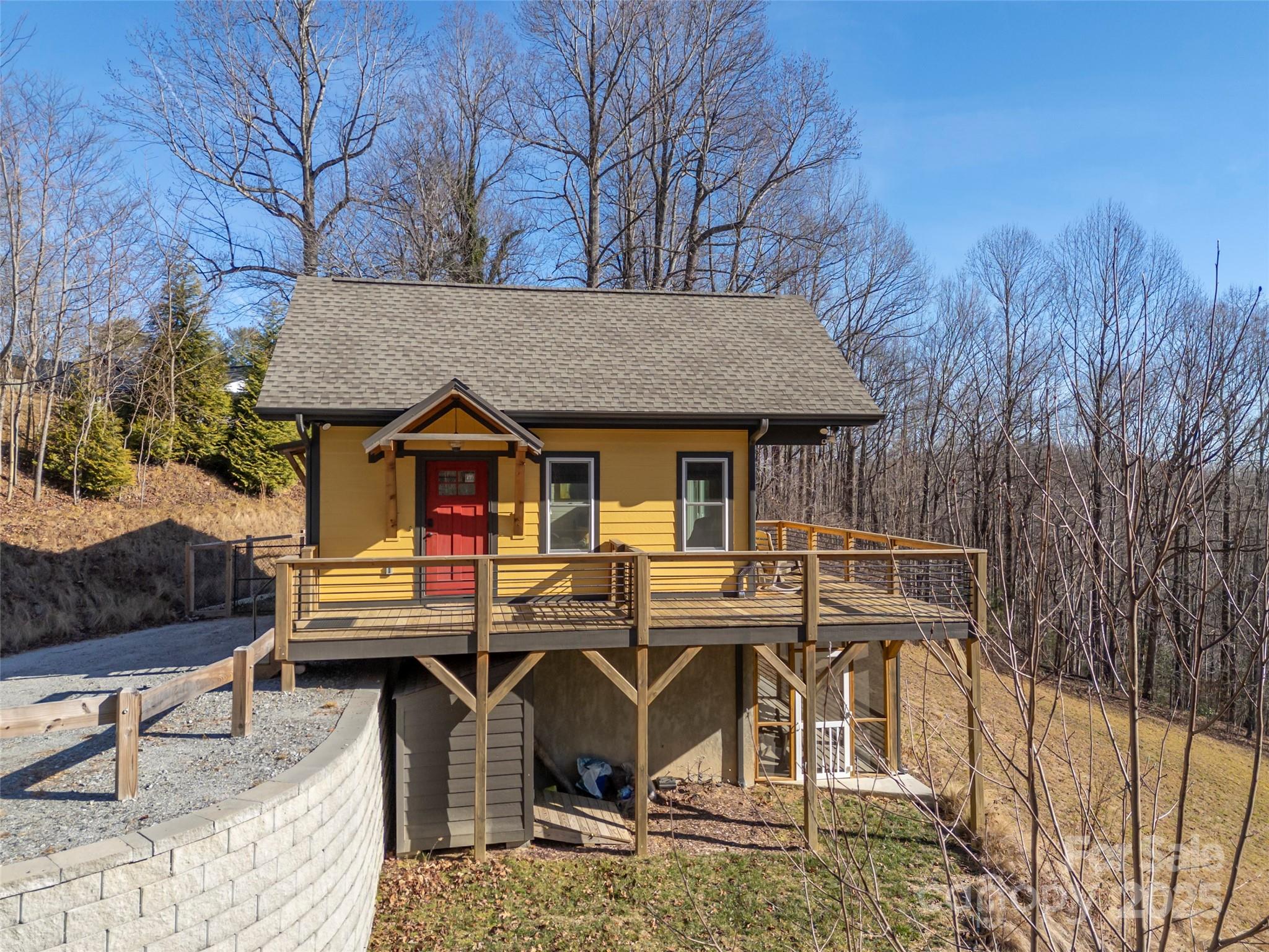 865 Frost Road Saluda, NC 28773 - Photo 4 of 48 Gallery Image 4